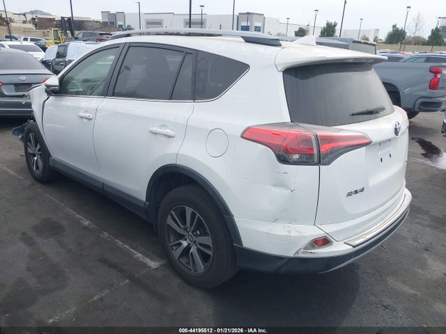 JTMWFREV2HD101420 Toyota Rav4 Xle