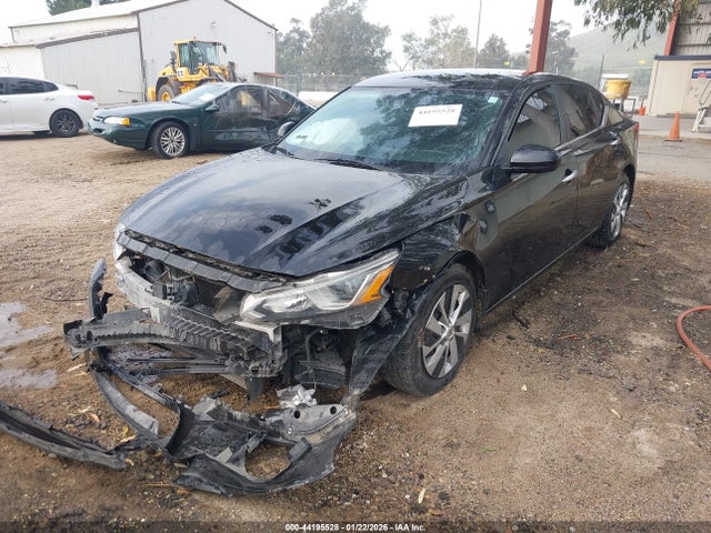 1N4BL4BV2LC258481 Nissan Altima S Fwd