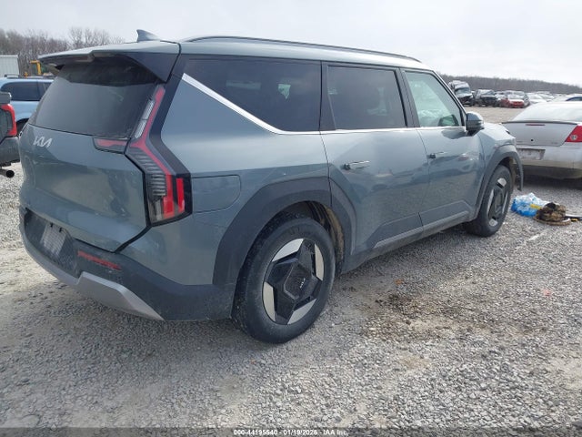 KNDAFFS56R6033660 KIA Ev9 Wind