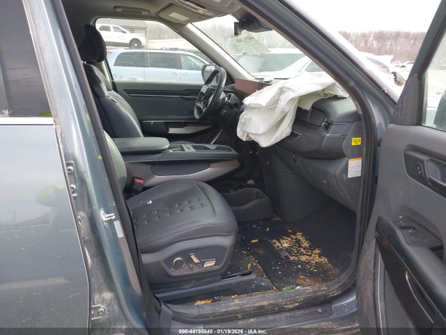 KNDAFFS56R6033660 KIA Ev9 Wind