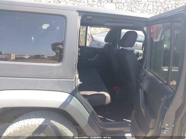 1C4BJWDG0JL886708 Jeep Wrangler Jk Unlimited Sport S 4x4