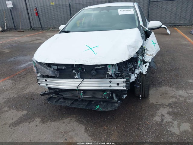 5YFB4MDE8RP224128 Toyota COROLLA LE