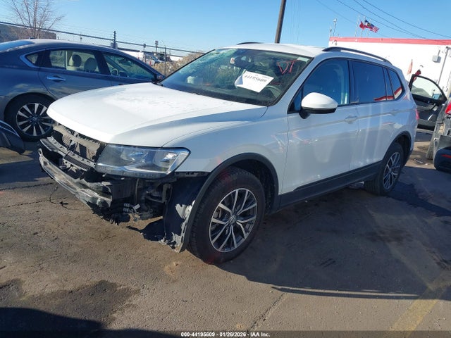 2021 VOLKSWAGEN TIGUAN 3VV0B7AX0MM155974 Photo 1