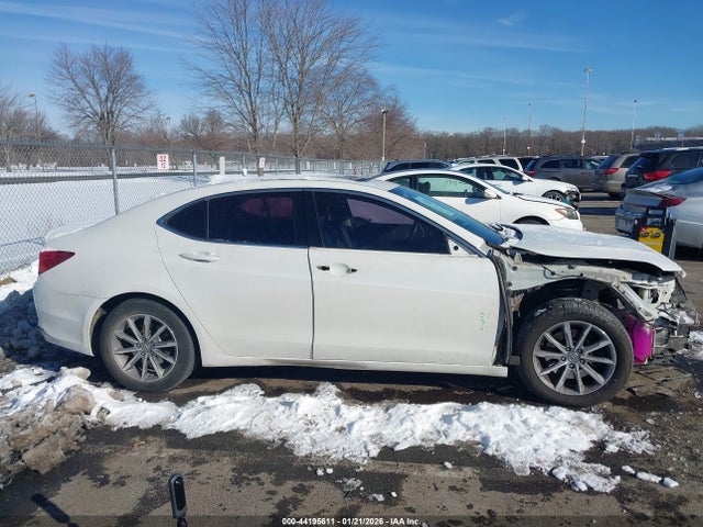 44195611 :رقم المزاد ، 19UUB1F38JA007827 vin ، 2018 Acura Tlx مزاد بيع