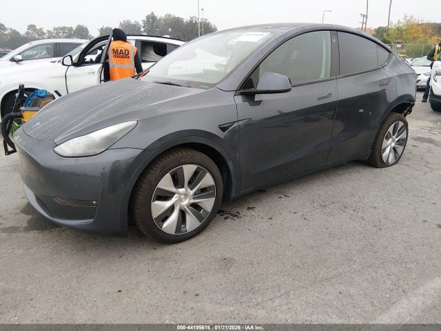 Продажа на аукционе авто 2022 Tesla Model Y Long Range Dual Motor All-wheel Drive, vin: 7SAYGDEE1NF558865, номер лота: 44195618