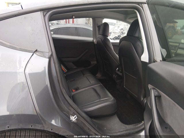 Продажа на аукционе авто 2022 Tesla Model Y Long Range Dual Motor All-wheel Drive, vin: 7SAYGDEE1NF558865, номер лота: 44195618