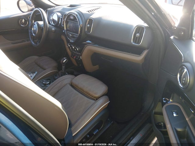 2019 MINI COUNTRYMAN WMZYT3C51K3E96790 Photo 4