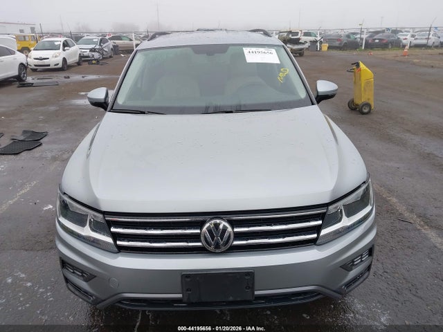3VV3B7AX1MM072258 Volkswagen Tiguan 2.0t Se/2.0t Se R-line Black/2.0t Sel