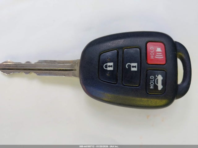 4T1BF1FK0HU631420 Toyota CAMRY LE