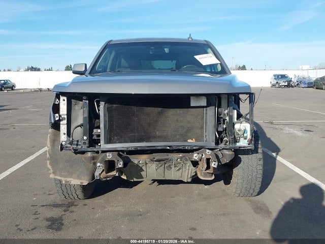 1GNSKBKC9JR394477 Chevrolet Tahoe Lt