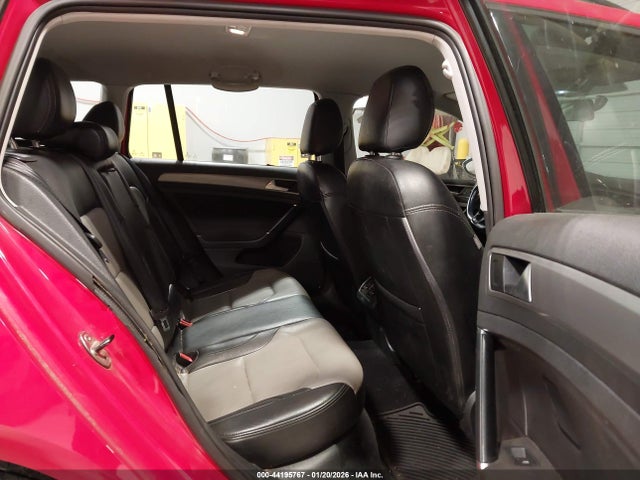 3VWC17AU4FM518197 Volkswagen Golf Sportwagen Tsi S 4-door