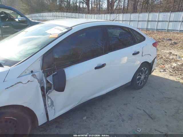44195769 :رقم المزاد ، 1FADP3E29GL355093 vin ، 2016 Ford Focus S مزاد بيع