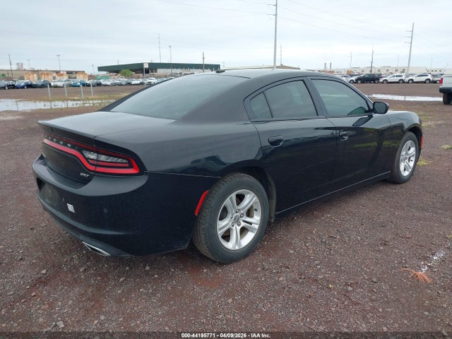2C3CDXBG0JH303530 Dodge Charger Sxt Rwd