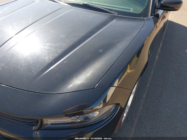 2C3CDXBG0JH303530 Dodge Charger Sxt Rwd