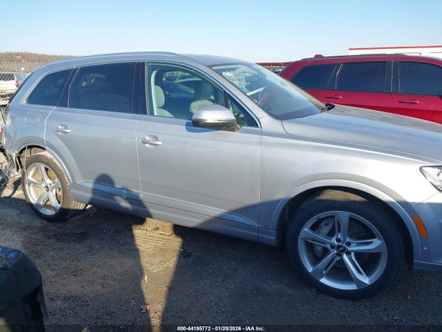 Продажа на аукционе авто 2019 Audi Q7 55 Premium, vin: WA1VAAF74KD000828, номер лота: 44195772