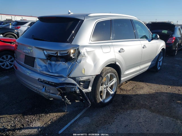 2019 AUDI Q7 WA1VAAF74KD000828 Photo 3