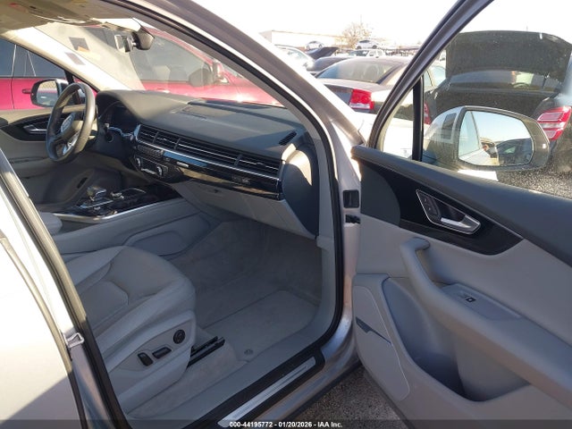 2019 AUDI Q7 WA1VAAF74KD000828 Photo 4
