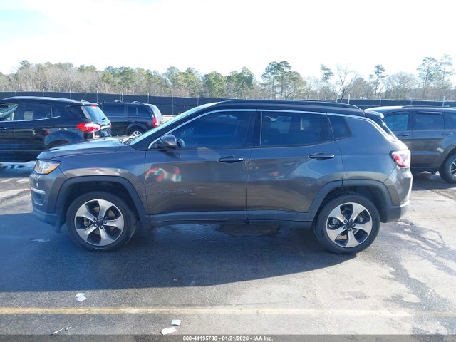 2018 Jeep Compass Latitude Fwd მანქანა იყიდება აუქციონზე, vin: 3C4NJCBB2JT266501, აუქციონის ნომერი: 44195788
