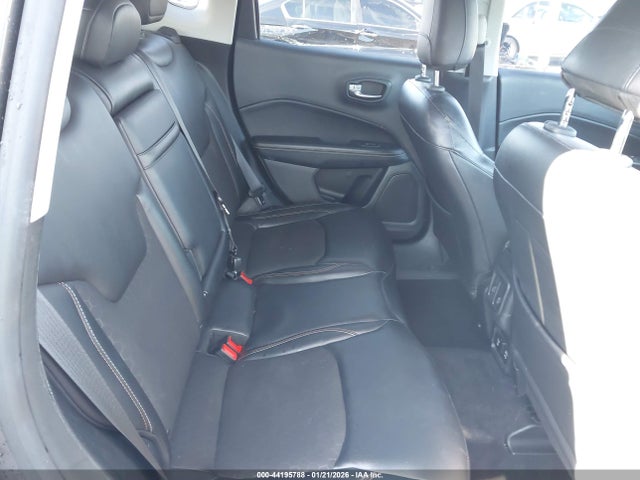 2018 Jeep Compass Latitude Fwd მანქანა იყიდება აუქციონზე, vin: 3C4NJCBB2JT266501, აუქციონის ნომერი: 44195788