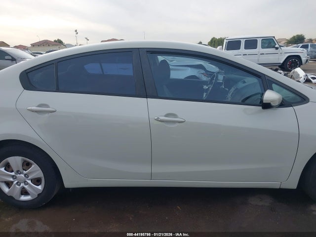 KNAFK4A68F5399926 KIA FORTE LX
