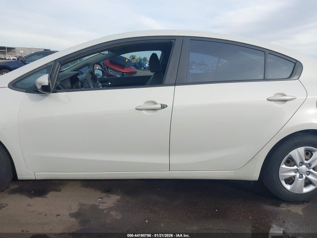 KNAFK4A68F5399926 KIA FORTE LX