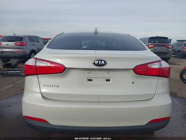 KNAFK4A68F5399926 KIA FORTE LX