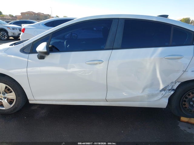1G1BC5SM1H7135934 Chevrolet Cruze Ls Auto