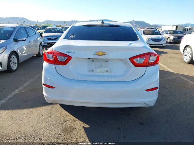 1G1BC5SM1H7135934 Chevrolet Cruze Ls Auto
