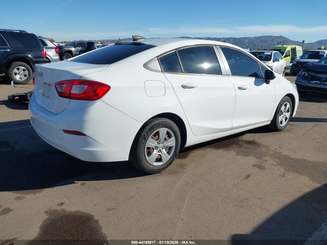 1G1BC5SM1H7135934 Chevrolet Cruze Ls Auto