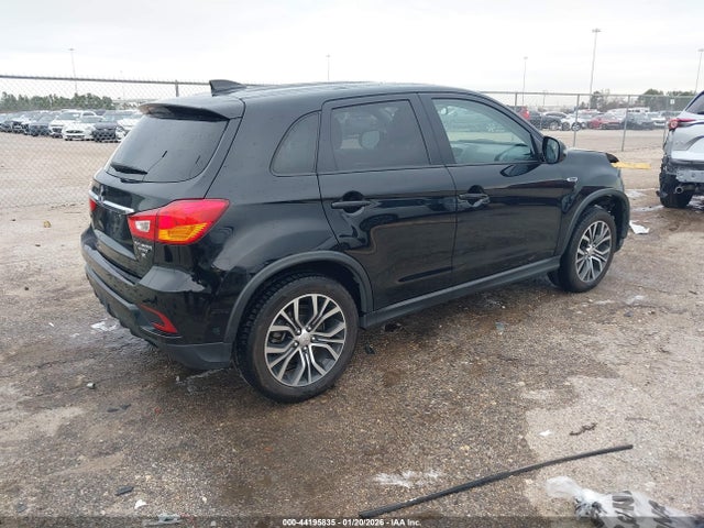 2018 MITSUBISHI OUTLANDER SPORT JA4AP3AW8JZ001845 Photo 3