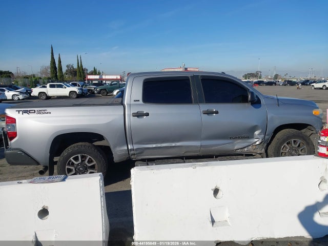 5TFEM5F15FX082699 Toyota Tundra Sr5 4.6l V8
