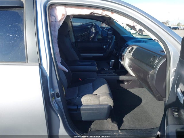 5TFEM5F15FX082699 Toyota Tundra Sr5 4.6l V8