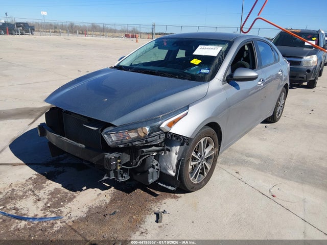 KIA Forte Lxs 2023 3KPF24AD3PE528274 Image 2