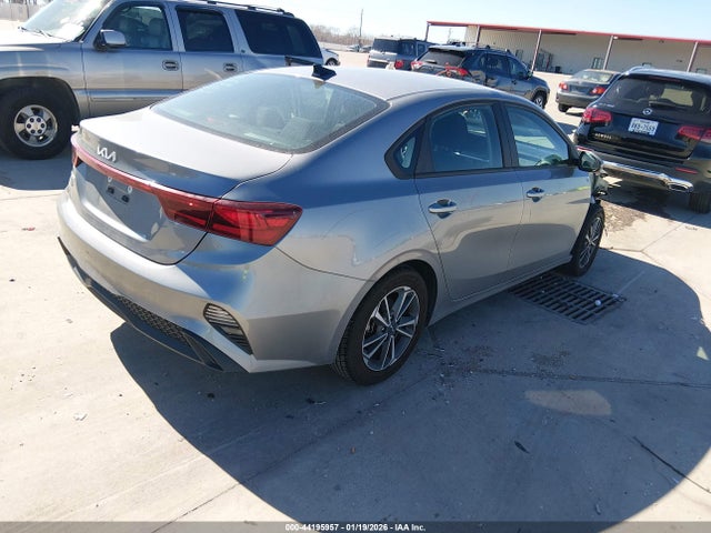 KIA Forte Lxs 2023 3KPF24AD3PE528274 Image 4