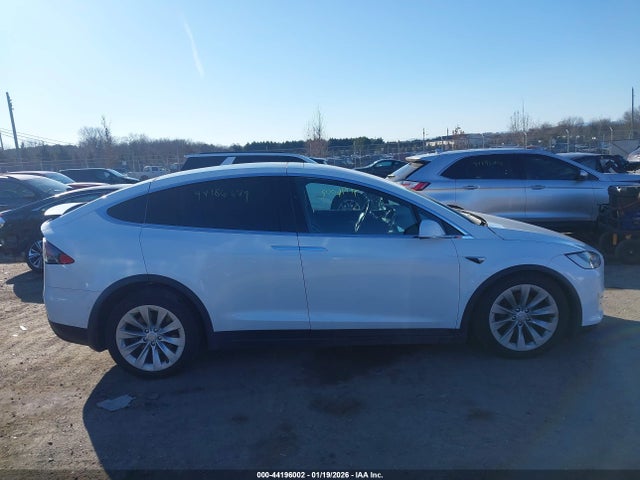 Tesla Model X 100d/75d/p100d 2018 5YJXCAE23JF135644 Image 13