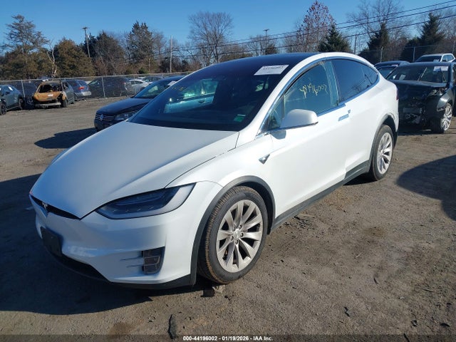 2018 TESLA MODEL X 5YJXCAE23JF135644 Photo 1