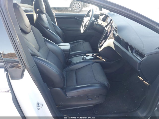2018 TESLA MODEL X 5YJXCAE23JF135644 Photo 4