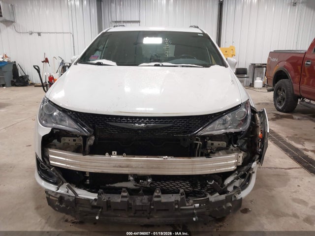 Chrysler Pacifica Touring L Plus 2018 2C4RC1EG9JR204295 Image 12