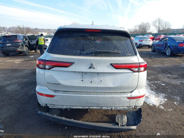 JA4J4TA82NZ049745 Mitsubishi Outlander Es 2.5 S-awc