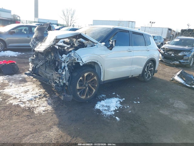 2022 MITSUBISHI OUTLANDER JA4J4TA82NZ049745 Photo 1