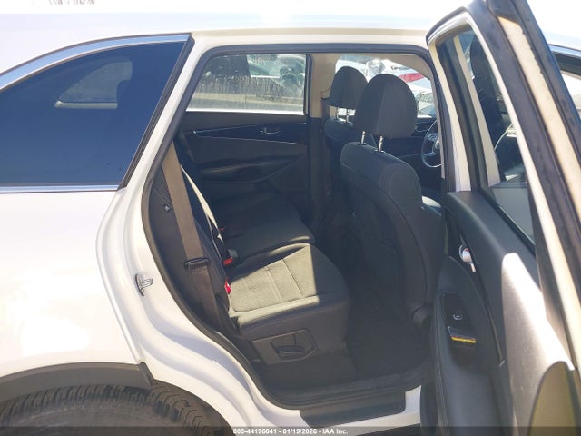 5XYPG4A58LG631735 KIA Sorento 3.3l Lx