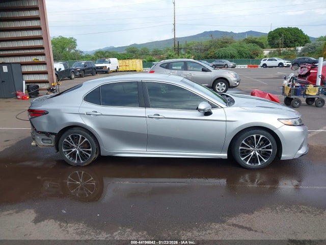 4T1B11HK9JU136778 Toyota CAMRY SE