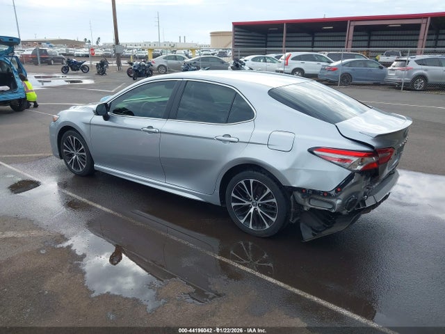 4T1B11HK9JU136778 Toyota CAMRY SE