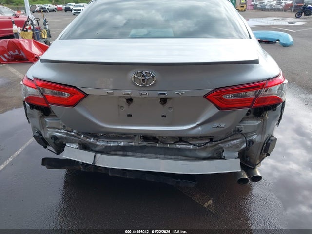4T1B11HK9JU136778 Toyota CAMRY SE