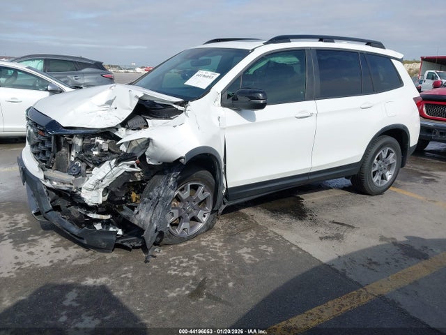 5FNYF8H66NB001722 Honda Passport Awd Trailsport