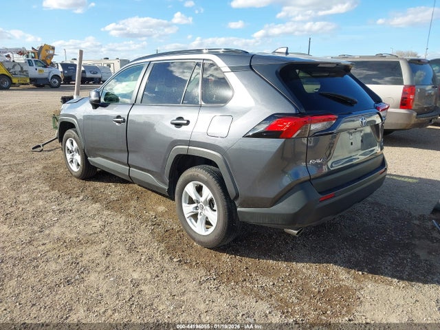 2020 TOYOTA RAV4 JTMP1RFV8LD064853 Photo 2