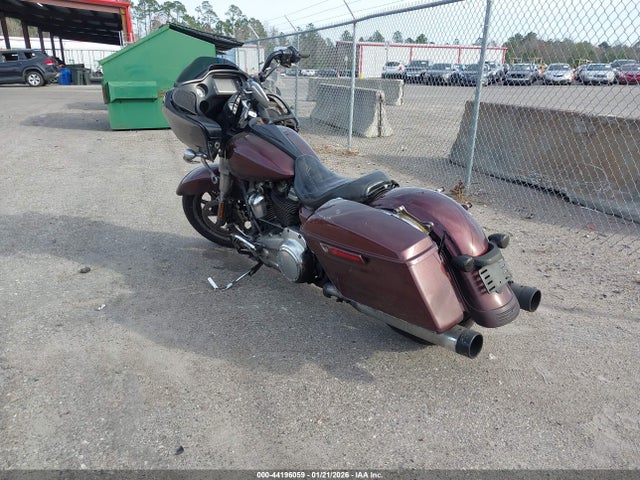 2018 HARLEY-DAVIDSON FLTRX 1HD1KHC18JB662771 Photo 2