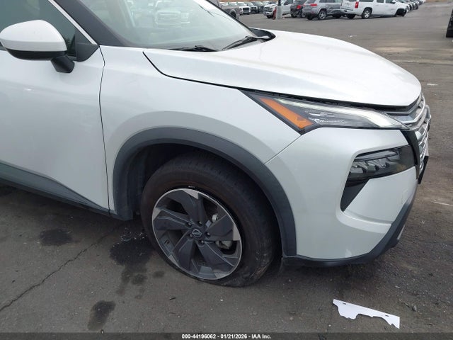 5N1BT3BA0RC683316 Nissan Rogue Sv Fwd