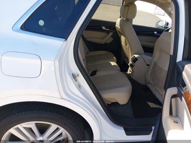 44196070 :رقم المزاد ، WA1CNAFY2J2161421 vin ، 2018 Audi Q5 2.0t Premium/2.0t Tech Premium مزاد بيع