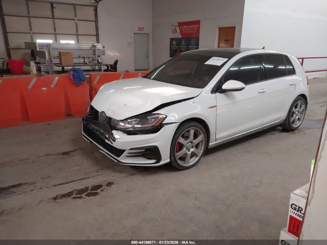 2018 VOLKSWAGEN GOLF GTI 3VW547AU2JM297370 Photo 1